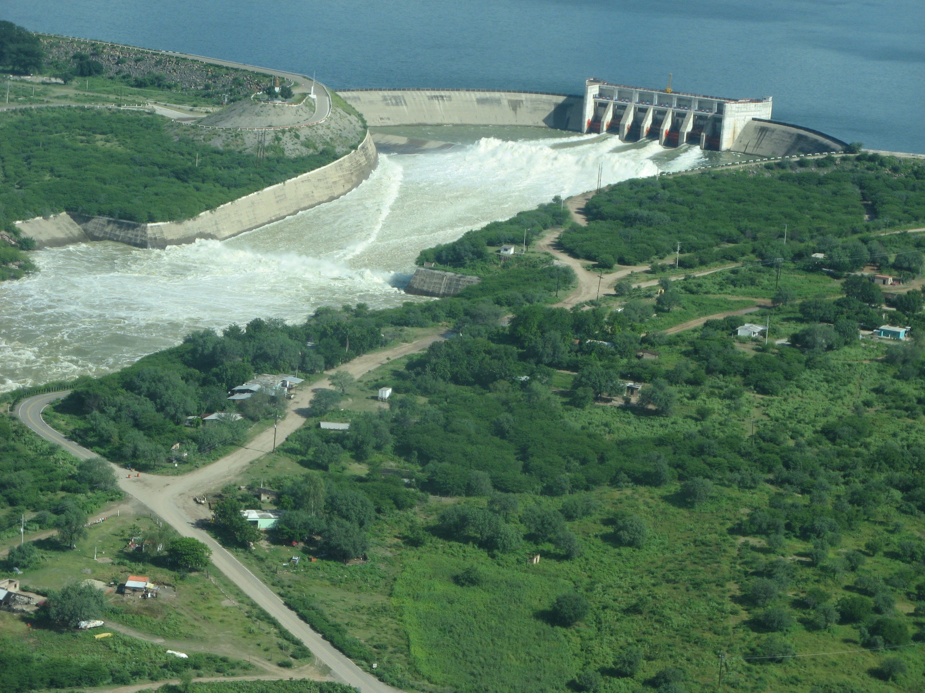 Presa-rio-fuerte