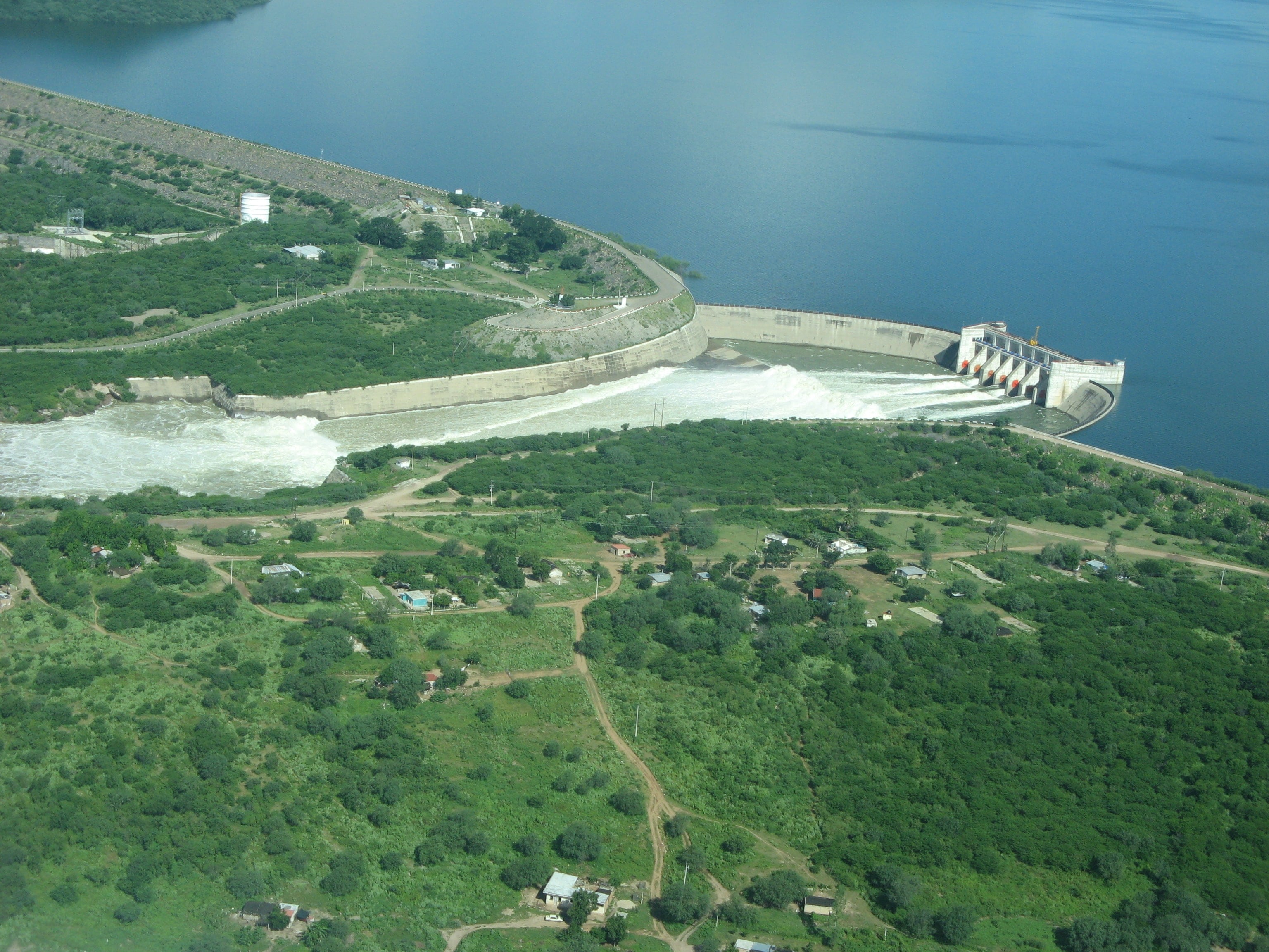 Presa-rio-fuerte